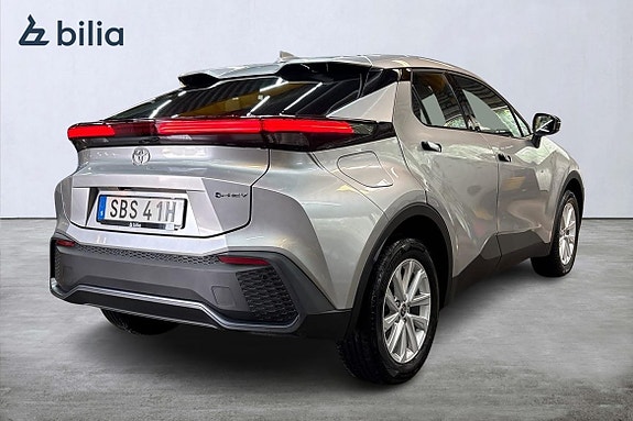 Toyota C-HR 19 of 21