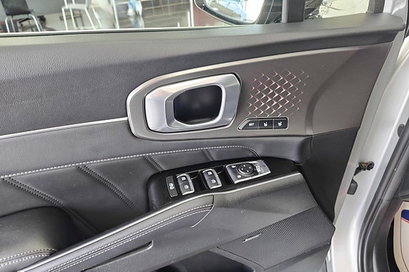 Kia Sorento 8 of 10