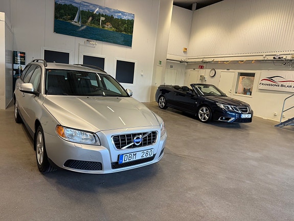 Volvo V70 7 of 28