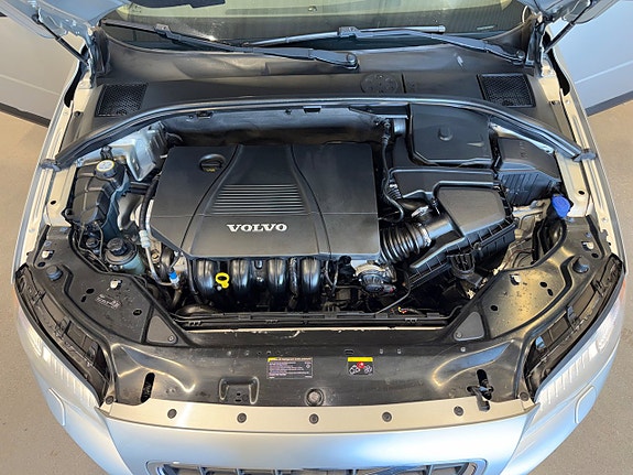Volvo V70 20 of 28