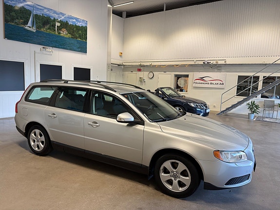 Volvo V70 8 of 28