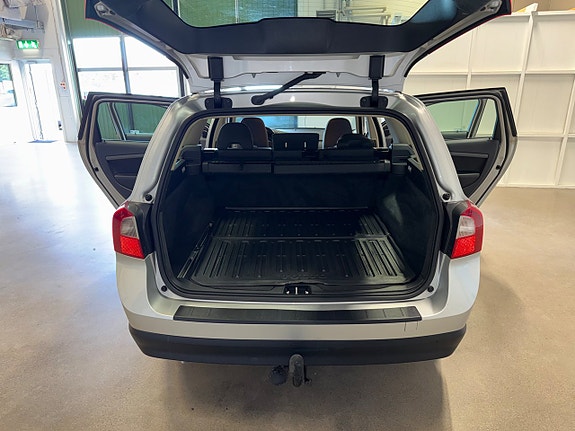 Volvo V70 9 of 28