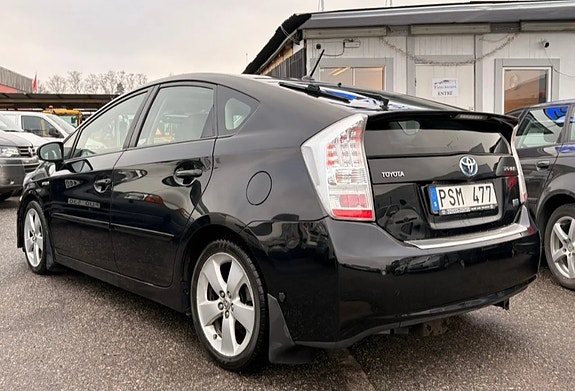 Toyota Prius 3 of 21