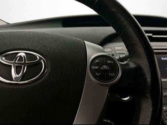 Toyota Prius 9 of 21