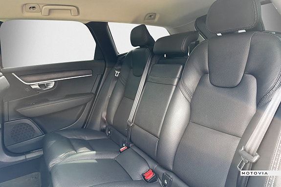 Volvo V90 Cross Country 14 of 21