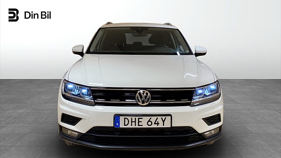 Volkswagen Tiguan 4 of 12