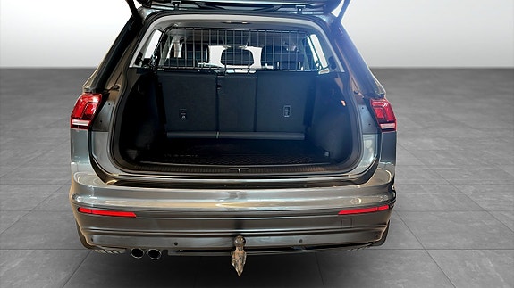 Volkswagen Tiguan 12 of 16