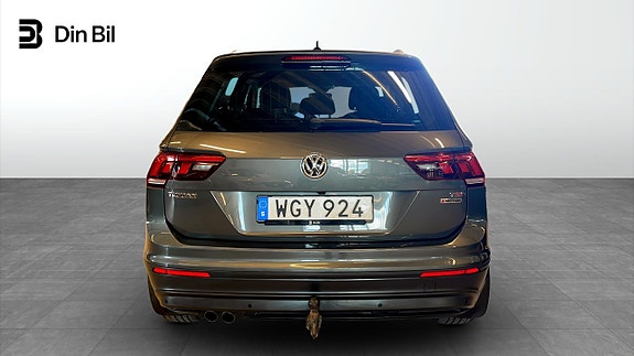 Volkswagen Tiguan 5 of 16