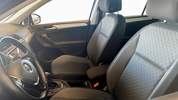 Volkswagen Tiguan 8 of 16
