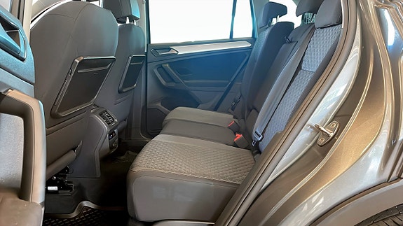 Volkswagen Tiguan 11 of 16