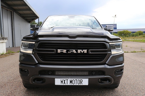 Dodge RAM 1500 8 of 23