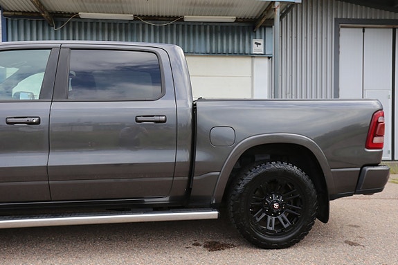 Dodge RAM 1500 3 of 23