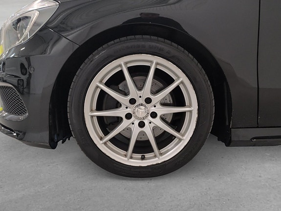 Mercedes-Benz A180 8 of 19