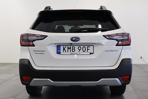 Subaru Outback 4 of 16
