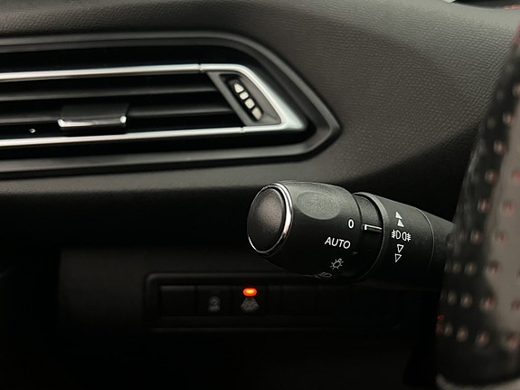 Peugeot 308 27 of 30