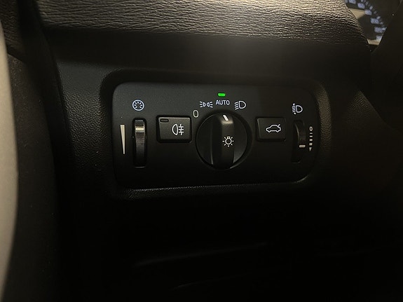 Volvo V40 8 of 15