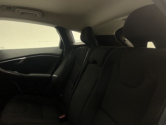 Volvo V40 15 of 15