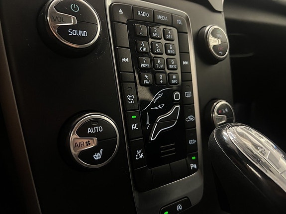 Volvo V40 10 of 15