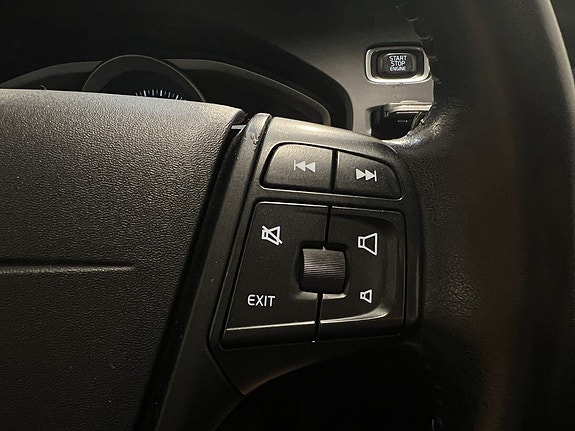 Volvo V40 13 of 15