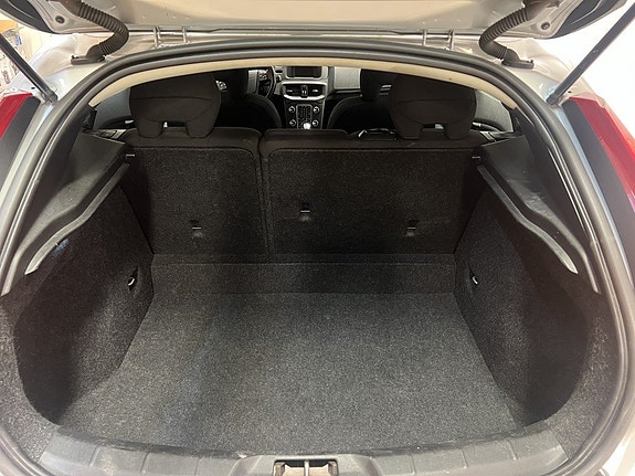 Volvo V40 5 of 15