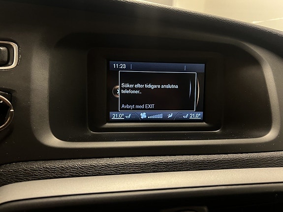 Volvo V40 11 of 15