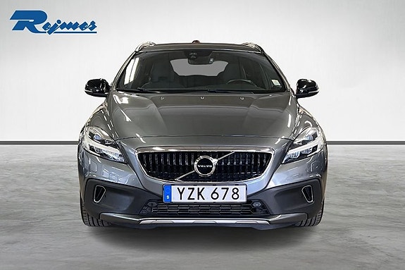 Volvo V40 Cross Country 4 of 17