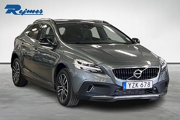 Volvo V40 Cross Country 9 of 17
