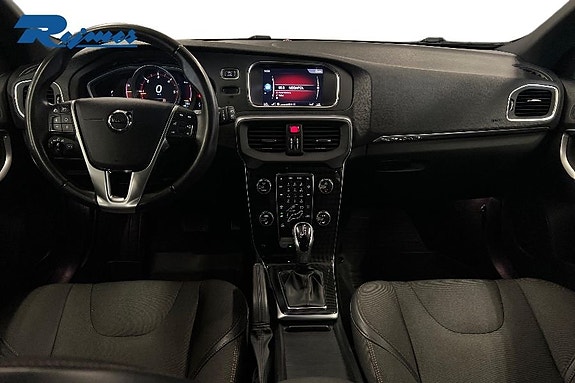 Volvo V40 Cross Country 6 of 17