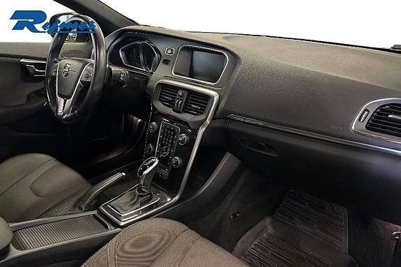 Volvo V40 Cross Country 5 of 17