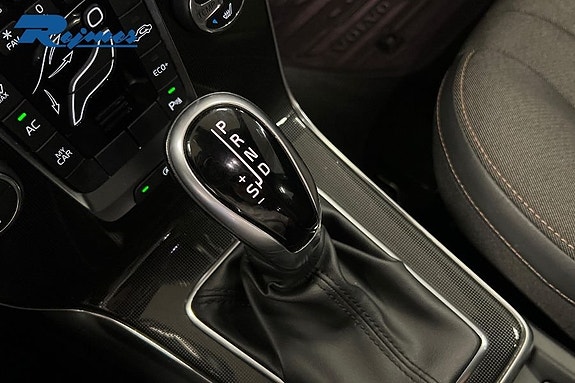 Volvo V40 Cross Country 10 of 17