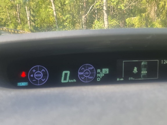 Toyota Prius Plug-in Hybrid 12 of 13