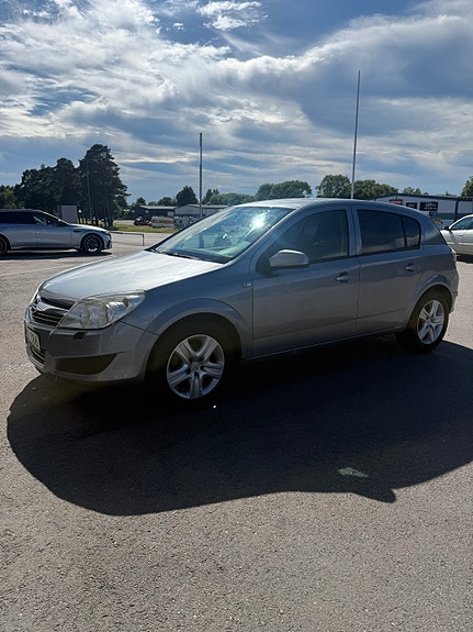 Opel Astra 9 of 15