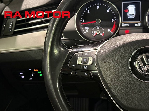 Volkswagen Passat 20 of 25