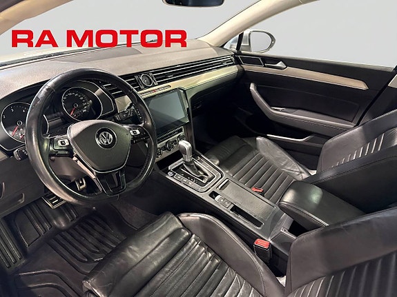Volkswagen Passat 8 of 25