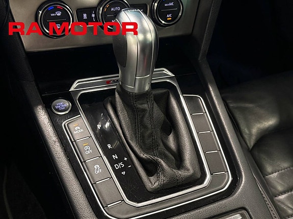 Volkswagen Passat 18 of 25