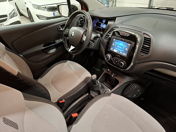 Renault Captur 12 of 25