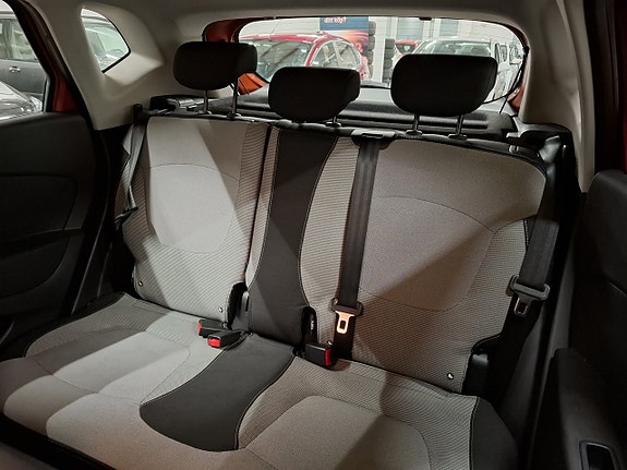 Renault Captur 16 of 25