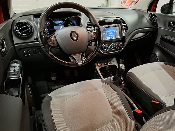 Renault Captur 2 of 25