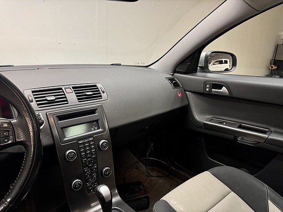 Volvo V50 10 of 15