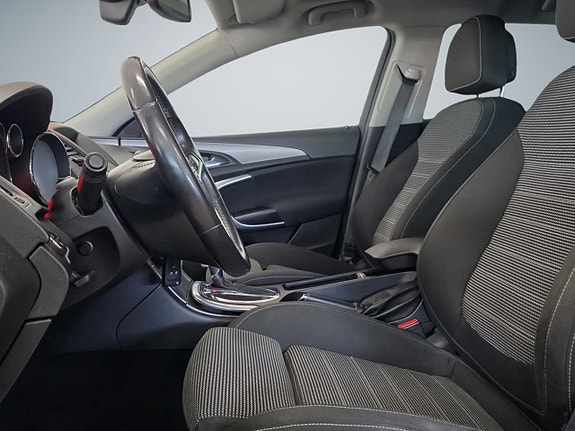 Opel Insignia 11 of 14