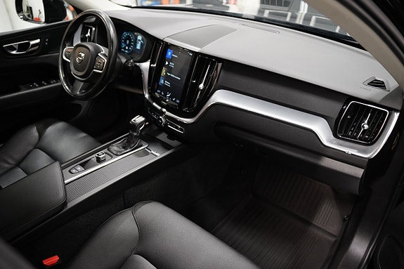 Volvo XC60 8 of 19