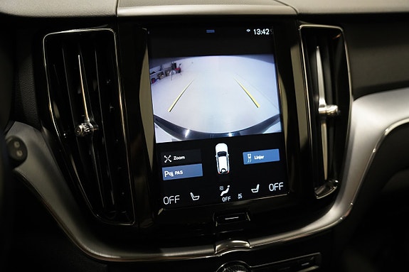 Volvo XC60 14 of 19