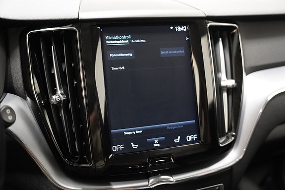 Volvo XC60 15 of 19