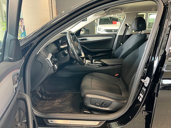 BMW 520d 15 of 19