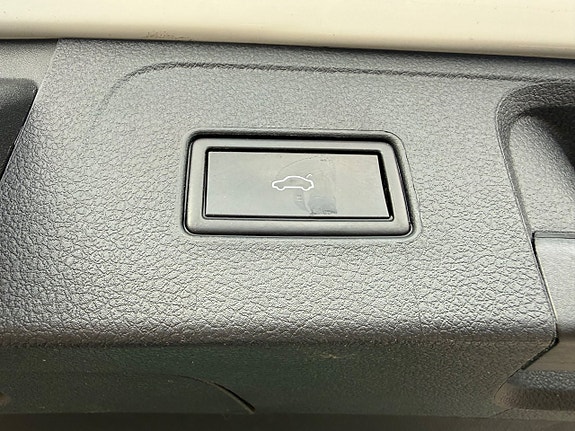 Volkswagen Passat 23 of 24
