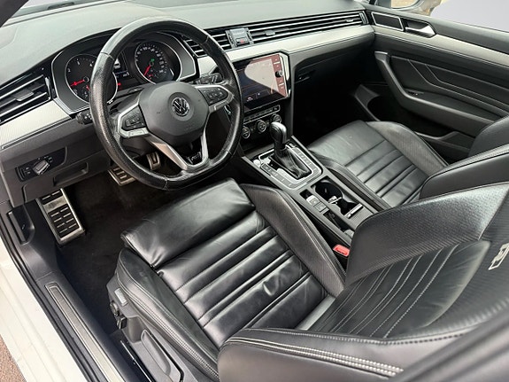 Volkswagen Passat 8 of 24
