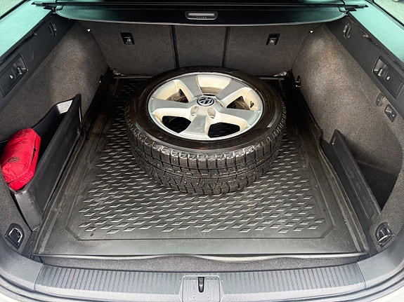 Volkswagen Passat 22 of 24