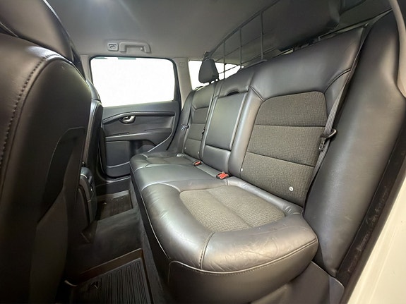 Volvo V70 23 of 28