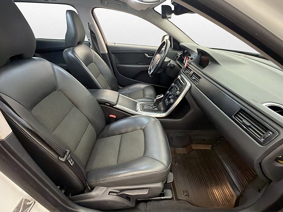 Volvo V70 21 of 28