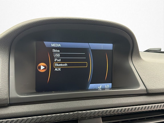 Volvo V70 17 of 28